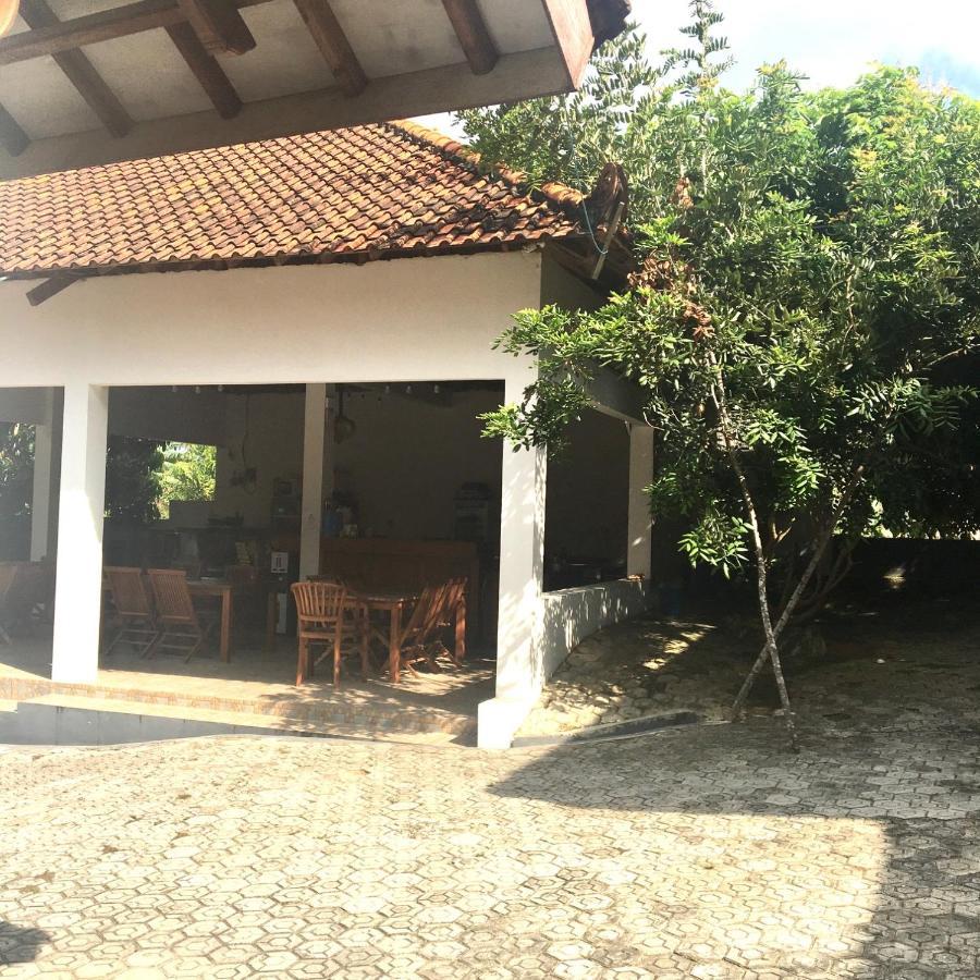 Отель Karimunjannah House Каримунджава Экстерьер фото